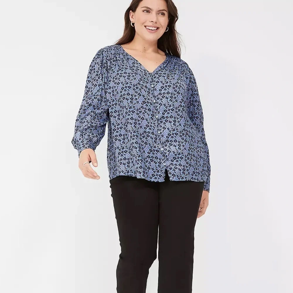 Lane Bryant Ruched Button-Front Knit & Woven Blouse Blue Floral Plus Size 14/16 - Picture 11 of 11